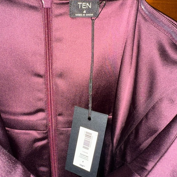 Mini Dress - Picture 7 of 8